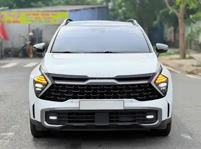 Масло Kia Sportage Signature 2022, 50 000 км, белое