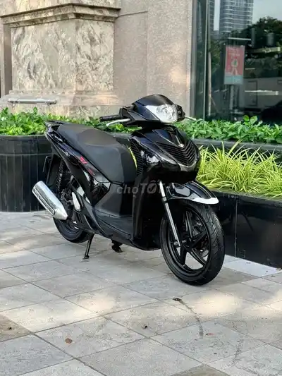 Honda SH 125 2016, 28 000 км, чёрный