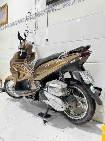 Honda Air Blade 125 Золотистый бронзовый