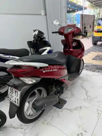 Honda Vision 2025 Премиум цвета Красный