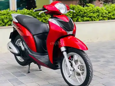 Honda SH Mode 125 2017 красный родной мотор отличное состояние