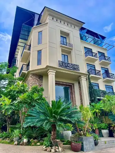 Передача номера в отеле TuBong Hotel с видом на море