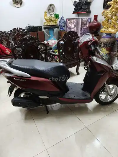 Honda Lead 125cc красная
