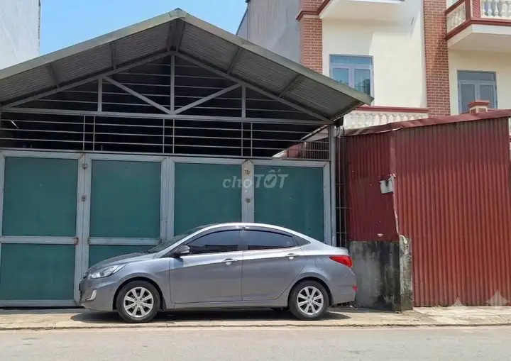 Bán nhà mặt phố Trạm, Long Biên, 120m2, MT 5m, dòng tiền