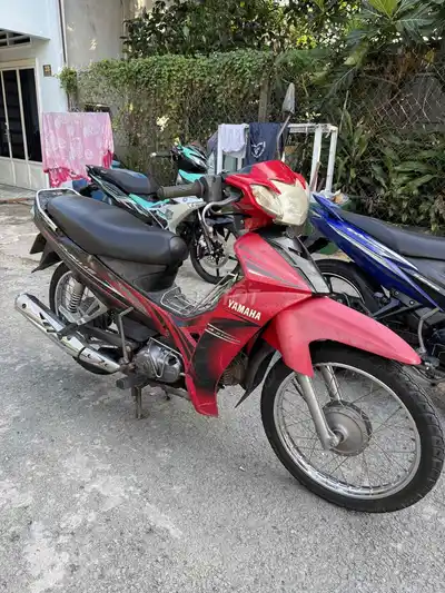 Yamaha Sirius 2012 красный