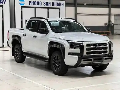 Triton 4x4AT Athlete Черный - Скидка 100 млн, В НАЛИЧИИ