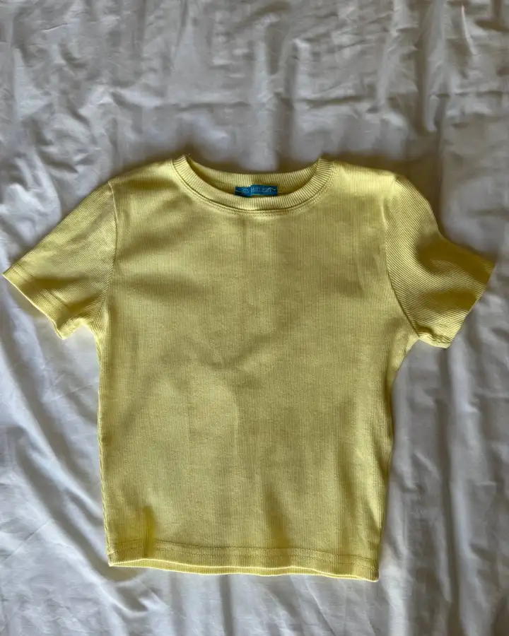 Платье Ruxara, босоножки H&M, панамка, кроптоп, джинсовая рубашка