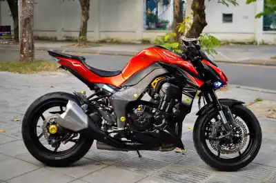 Kawasaki Z1000 2017 20452 км, красный
