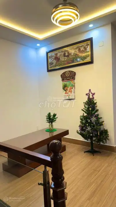 Срочно продам дом на ул. Ле Ван Хьен, рядом с больницей