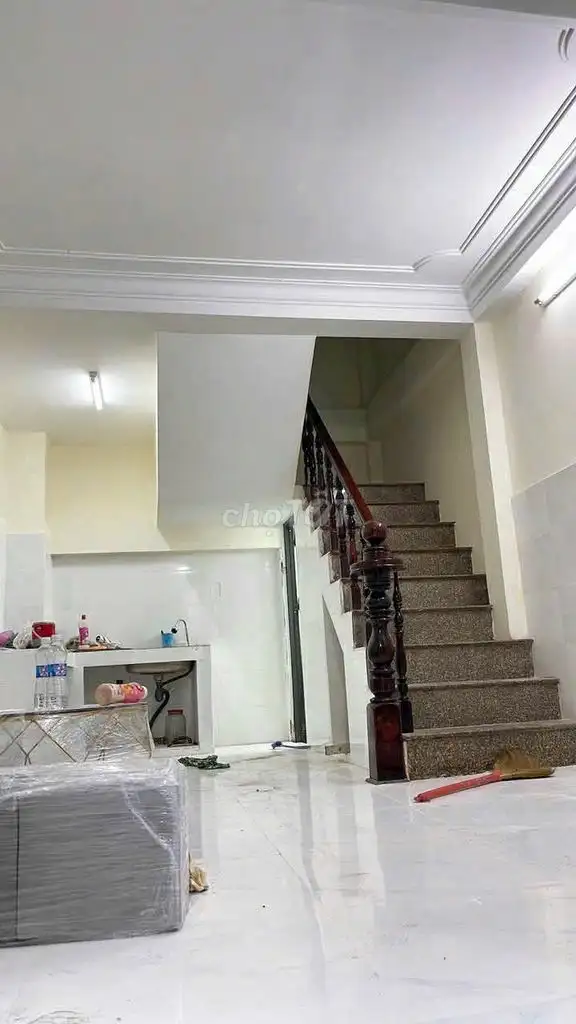 Аренда дома целиком, переулок 56 Тхить Куанг Дык, район Дык Нюан