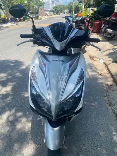 Honda Air Blade, серебристый