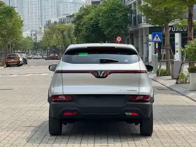 Электромобиль VinFast VF 5 2026 серебристый