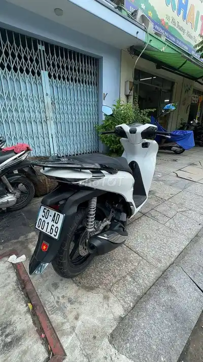 Honda SH 160 2024 Белый Б/у