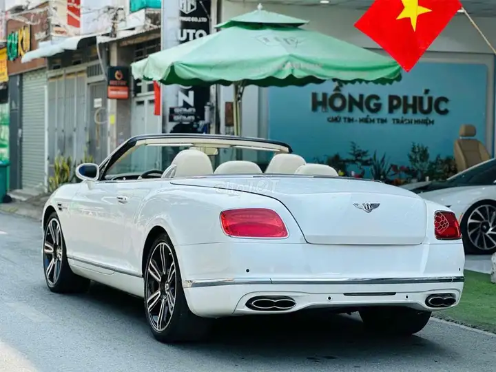 Bentley Continental GTC 2007, W12 6.0L, 552 л.с.