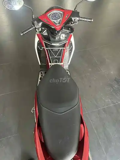 Honda Air Blade 2011 Красно-черный