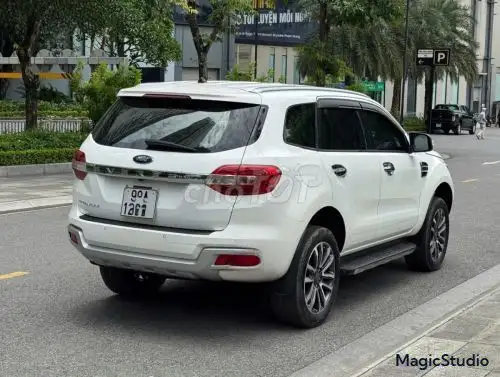 Ford Everest Titanium 2.0L 4x2 AT 2020