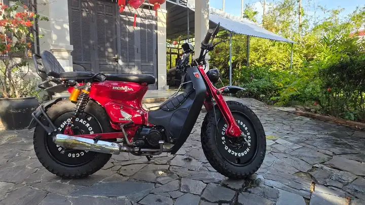 Honda Super Cub Custom Deluxe 50