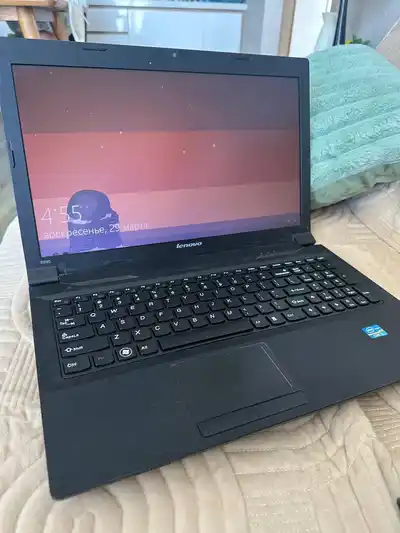 Lenovo B590