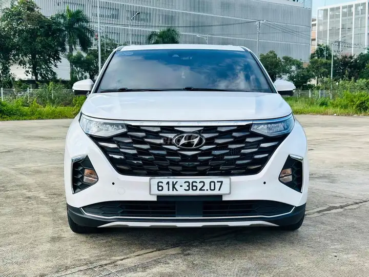 Hyundai Custin 2023, комплектация Cao Cấp, поддержка рассрочки