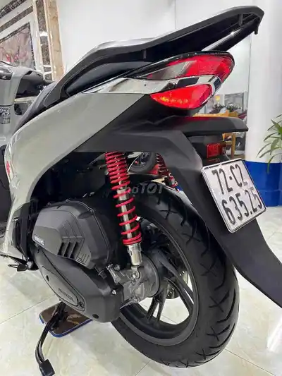 Honda SH 160 ABS 2023 Серый цемент 9000 км