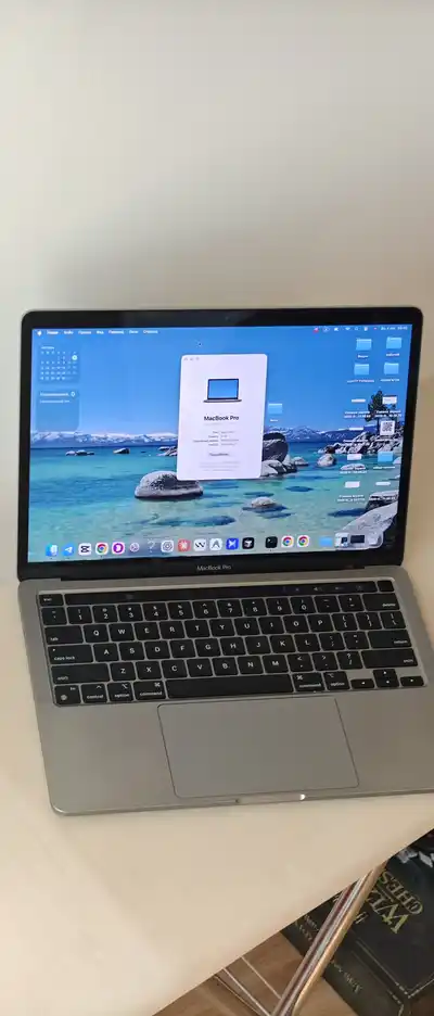 MacBook Pro M2 2022 13,3" 8/256 ГБ