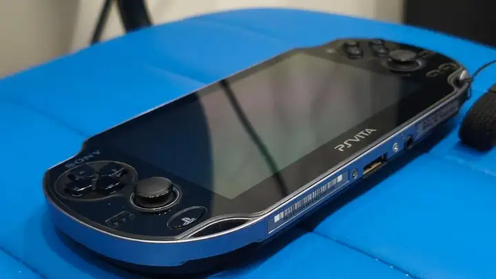 Sony PS Vita PCH-1108 Fat 128 GB
