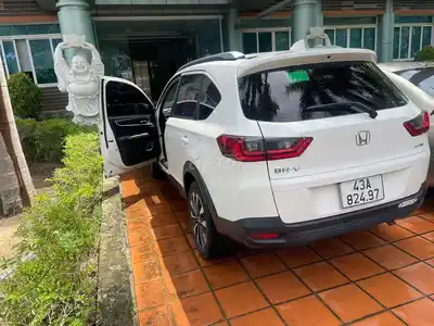 Honda BR-V 2023, 7 мест, белый