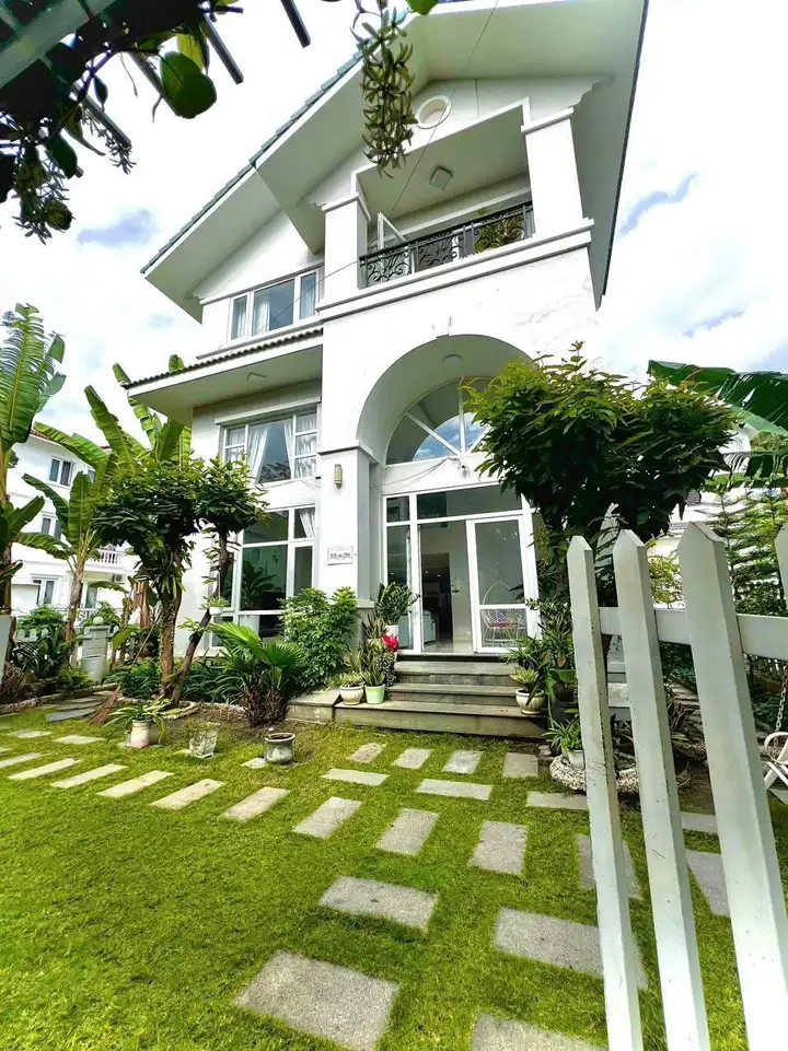 Garden Villa for Rent in An Vien