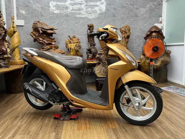 Honda Vision, номера Хошимина, в собственности, тихий двигатель