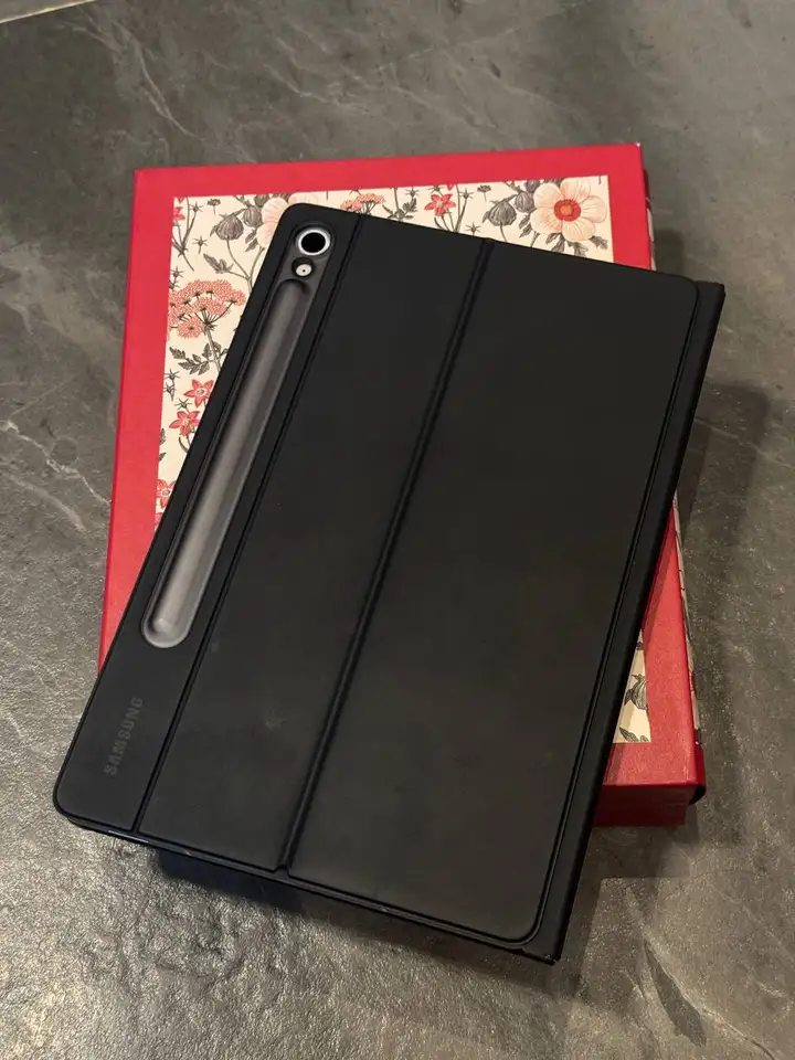 Samsung Galaxy Tab S10 FE Wi-Fi 128GB + Original Samsung Keyboard Case