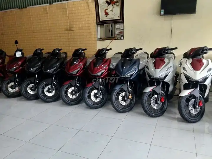 Honda Air Blade: красный, черный, серый, белый, новый