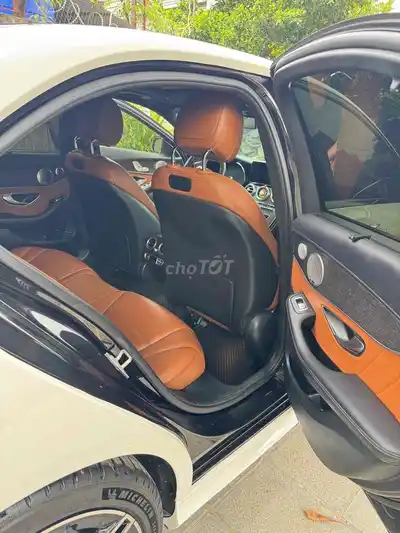 Mercedes-Benz AMG 2.0L 2019 Белый