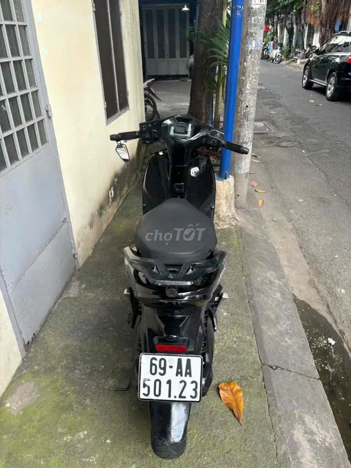 Feliz S 2025 Черный 45Ah 180км