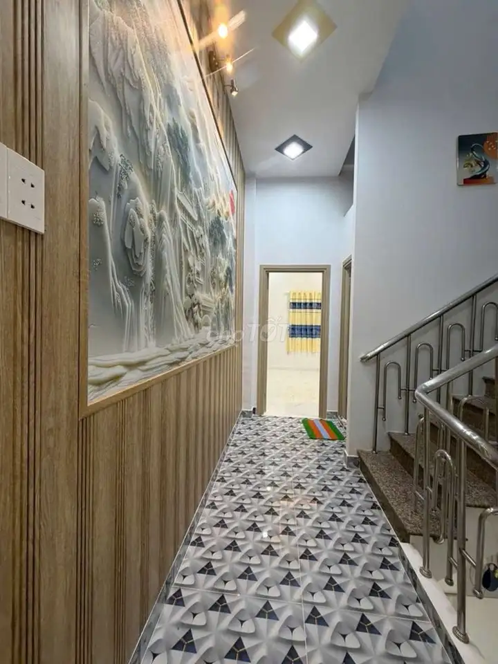 Потрясающий красивый дом - центр улицы Кинь Зыонг Выонг, Ань Лак А