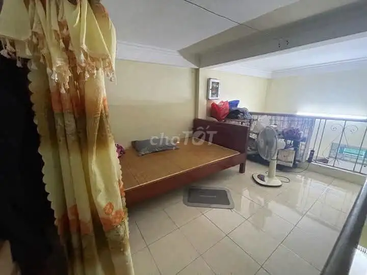 Nhà dân xây chắc chắn Nguyễn Văn Cừ - Long Biên - Hơn 4 tỷ