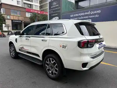 Ford Everest Titanium 4x2 2024 Официальная гарантия