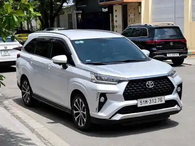 Toyota Veloz TOP 2024 Серый - Салон Черный. Машина Как Новая