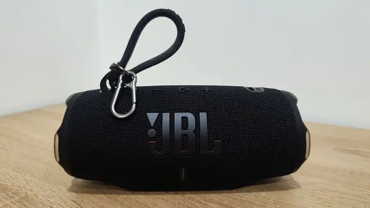 JBL Charge 6