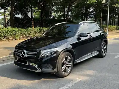 Mercedes GLC 200 2019 черный 66000 км