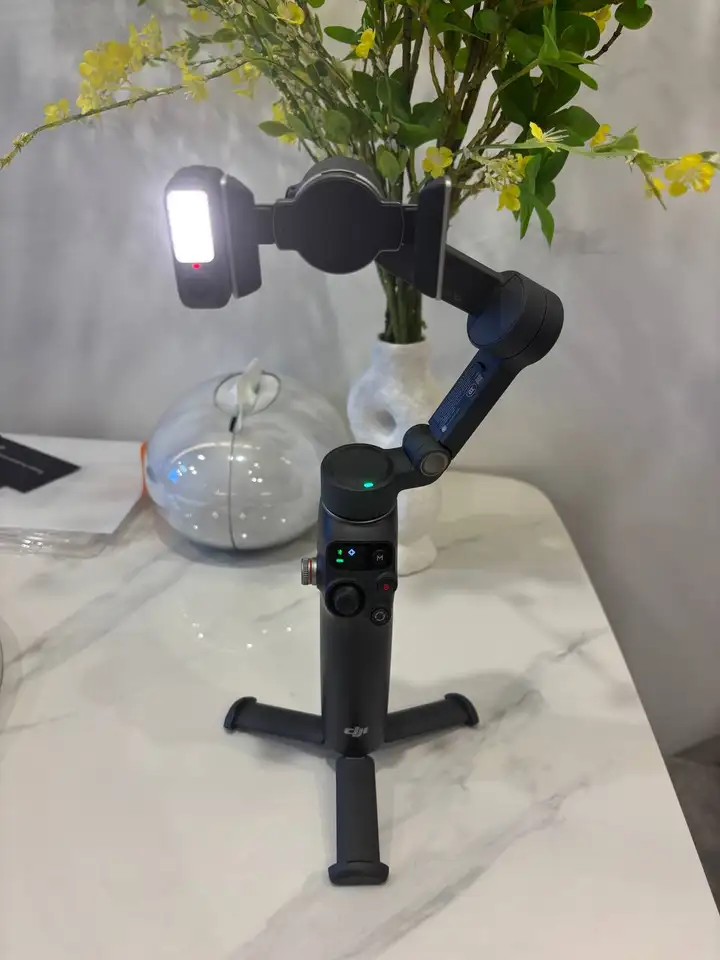 DJI Osmo Mobile 8
