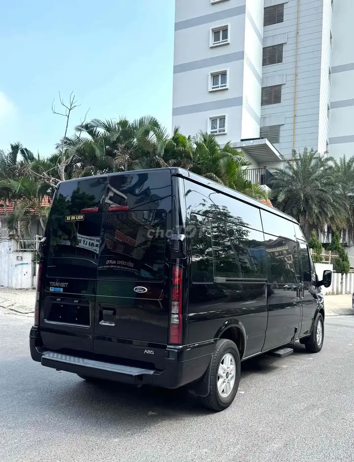 Ford Transit 2023 16 мест Черный 120000 км