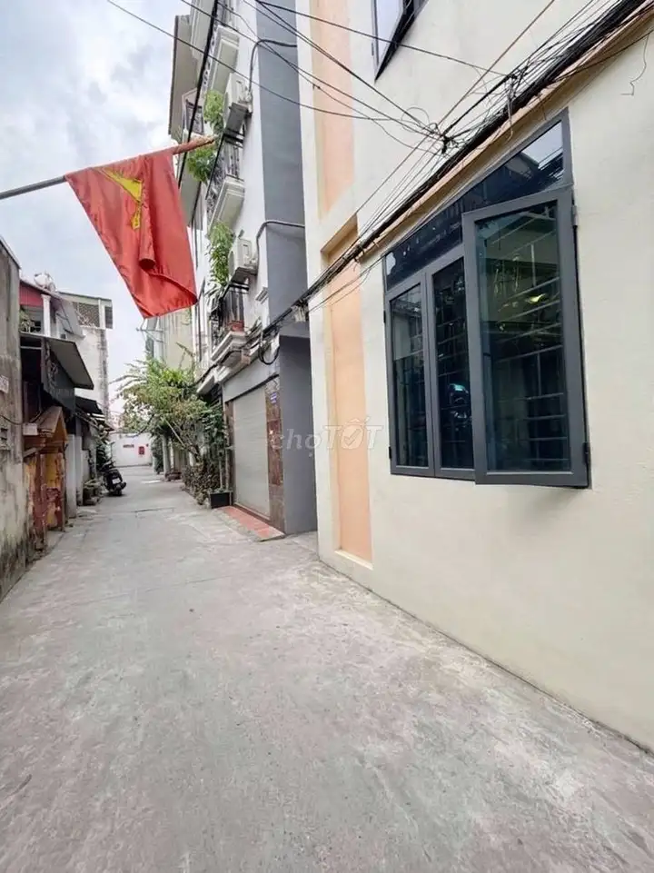 Bán nhà 32m² x 5 tầng, 3 ngủ, Chu Huy Mân, Phúc Đồng, Long Biên