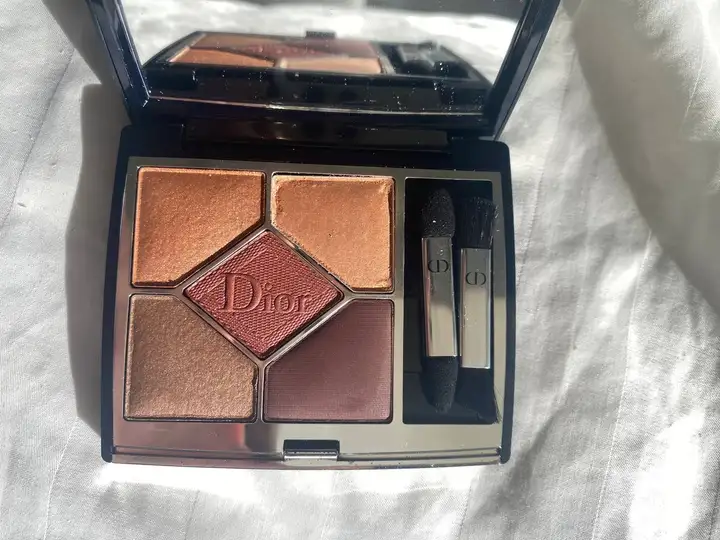 Сыворотка Nambuzin SPF 50, туалетная вода Benetton, гель Yves Rocher, косметика Nars, Dior, Anastasia