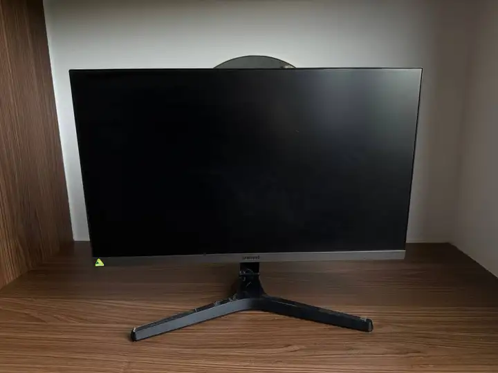 Монитор Samsung 23.8" IPS Full HD 75 Гц