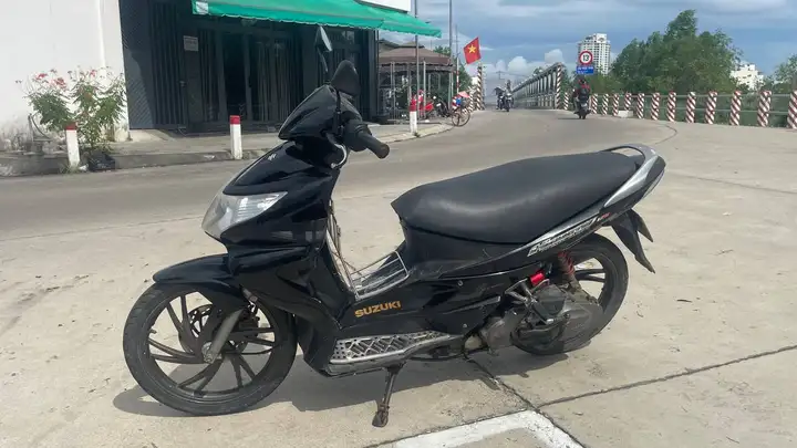 Suzuki Hayate 125