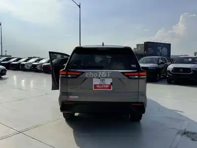Toyota Innova Cross 2025 2.0V - Хороший торг