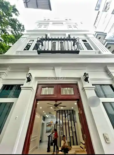 Дом в Зянгво, Бадинь, Ханой, рядом с Vincom Metropolis и Lotte