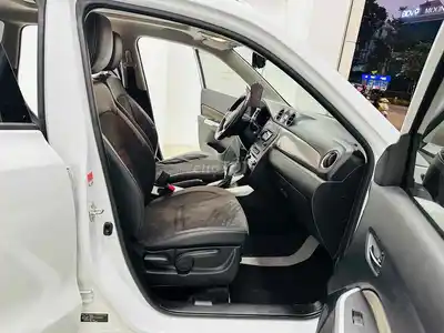 Suzuki Vitara 2016 1.6AT 90 тыс. км Белый