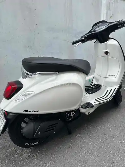 Piaggio Sprint 2015 белого цвета