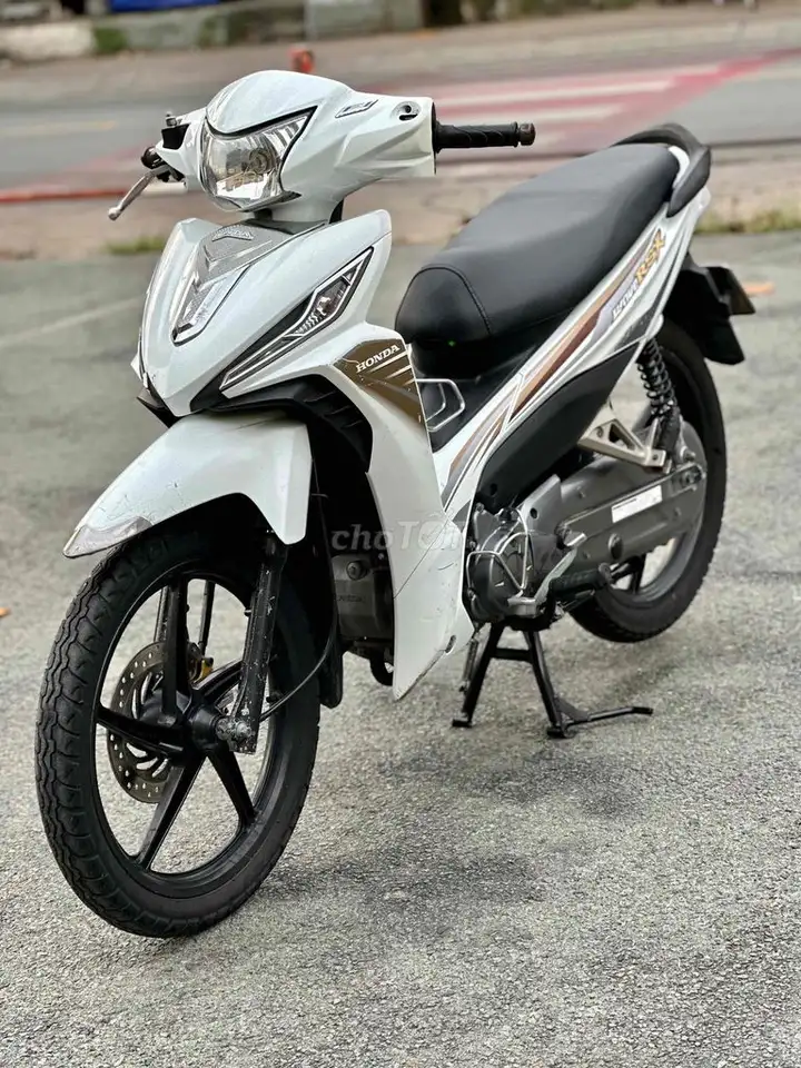 Honda Wave RSX белая, от собственника